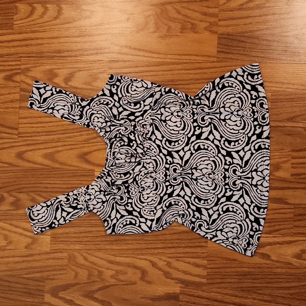 WHBM Black & White Patterned Top